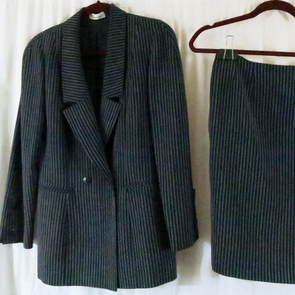 KL Karl Largefeld Skirt Suit 6 Blue  Stripes Wool